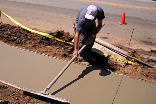 Cost of Sidewalk Building in Saint Charles