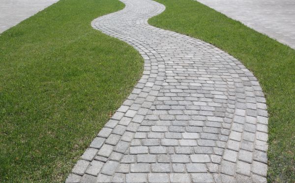Footpath Paving in Saint Charles