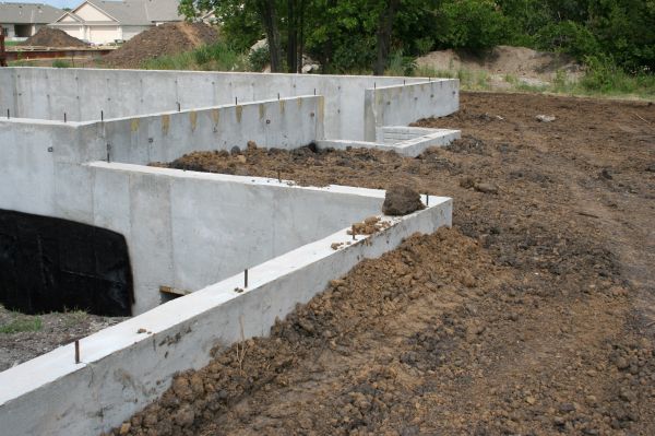 Foundation Wall Installation in Saint Charles
