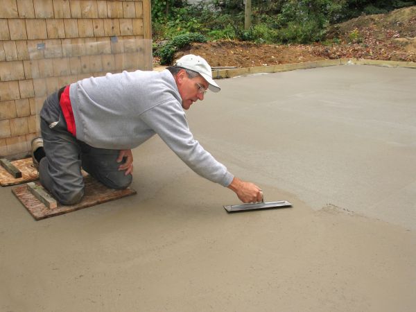 Flat Concrete Installation in Saint Charles